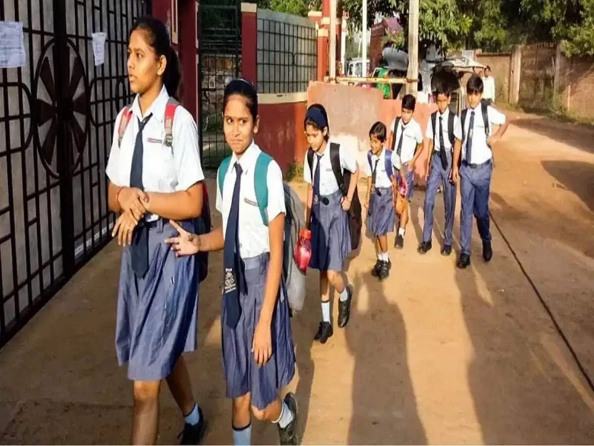 Summer Vacation- इस दिन से शुरु होगी स्कूलों में गर्मियों की छुट्टियां, जानिए पूरी डिटेल्स
