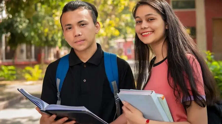 UGC Net Notice -  UGC&nbsp;ने जारी किया विध्यार्थियों के लिए जरूरी नोटिस, भूलकर भी ना लें देश कि इन यूनिवर्सिटी में एडमिशन, जानिए पूरी डिटेल्स