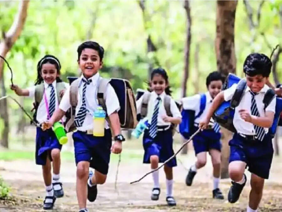 Summer Vacation-  देश के इन राज्यों में इस दिन गर्मियों की छुट्टियां, जानिए पूरी डिटेल्स