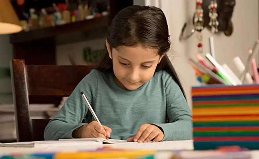 General Tips-&nbsp;क्या आप बच्चों को बनना चाहते हैं बुक लवर, तो अपनाएं ये टिप्स